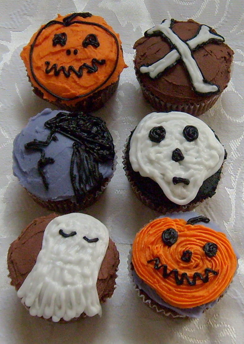 [halloween+muffins.JPG]
