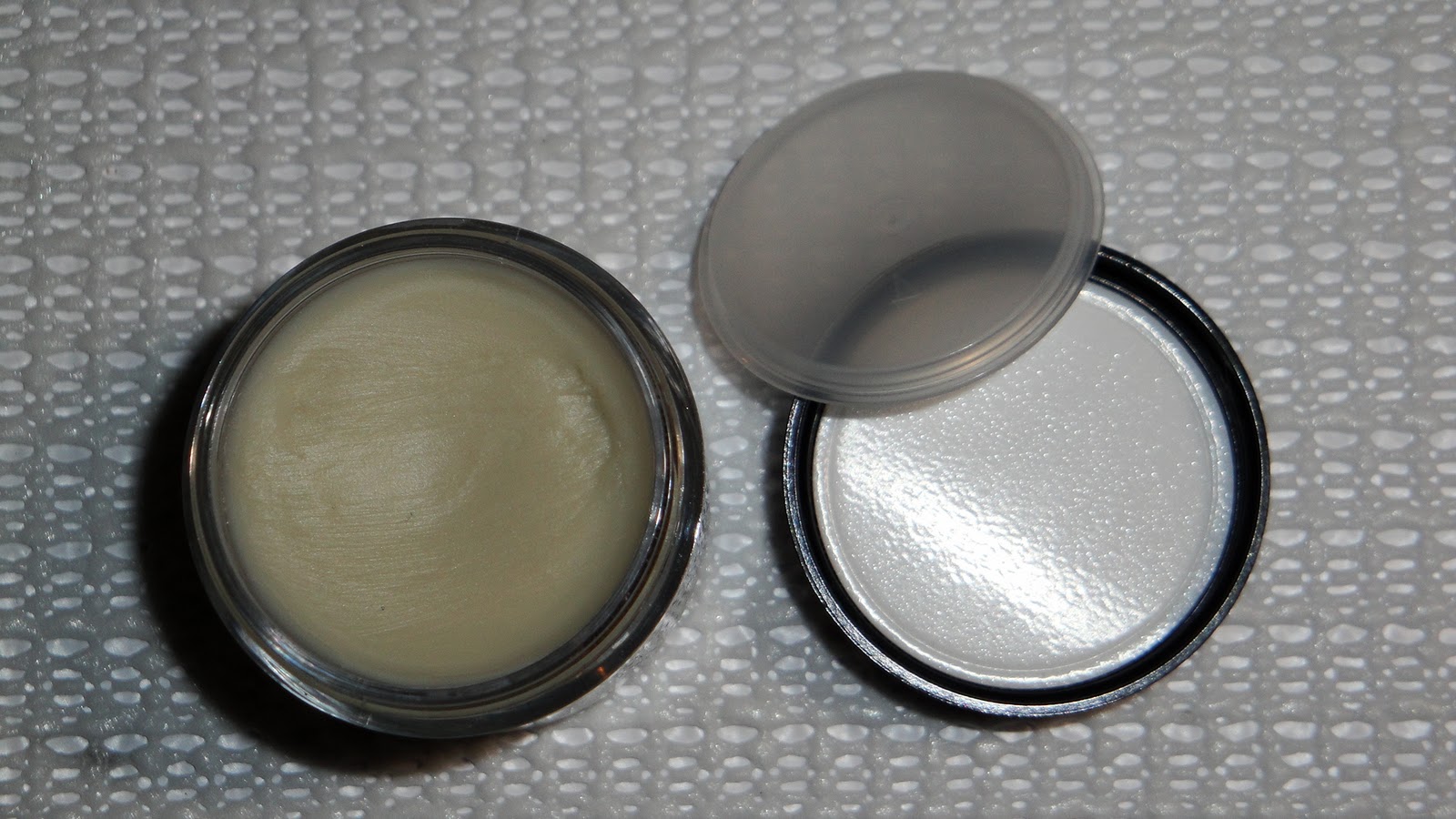 The Fancy Face M·A·C Mixing Mediums OVERVIEW