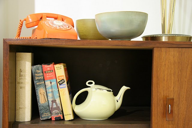 [phone-books-teapot.jpg]