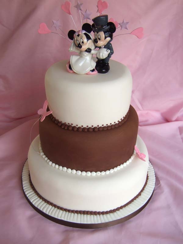 Cake with MIckey and Minnie Topper Three tier cake