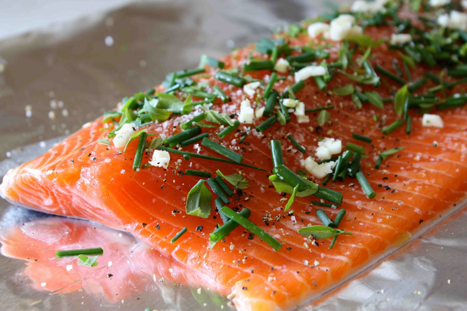 Barbecued Salmon in Foil with Tarragon, Chives & Vermouth Recipe
