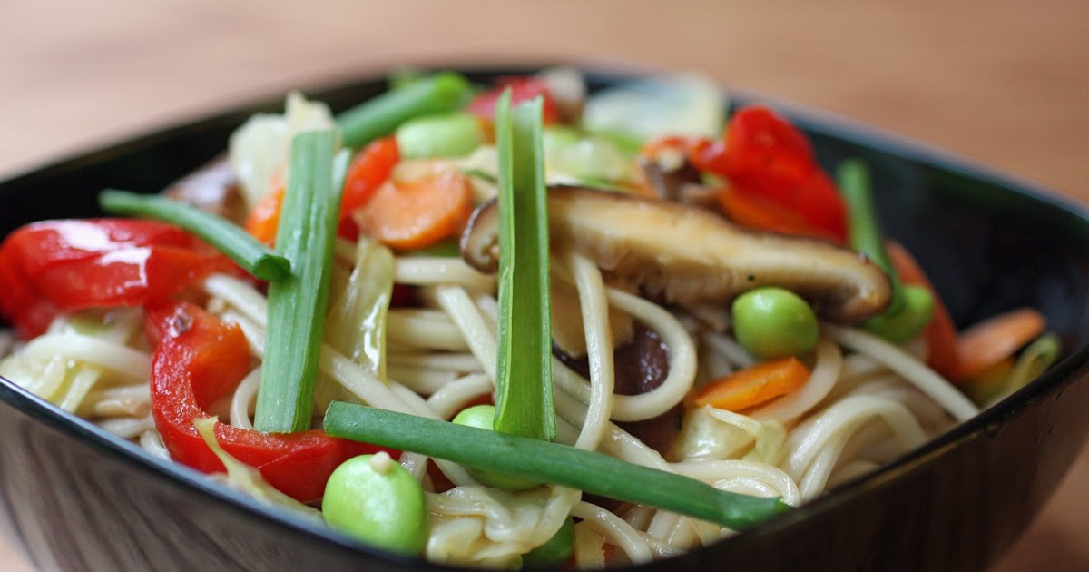 JUST VEGGING OUT Quick and Easy Vegetable Stir Fry with Udon Noodles