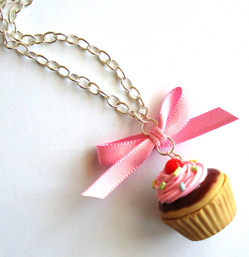 Cupcake Charms & Jewelry Fatally Feminine Designs April Giveaway
