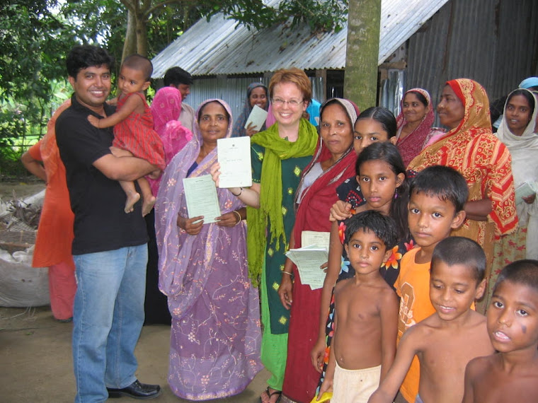 Grameen Bank members in Serajdikhan