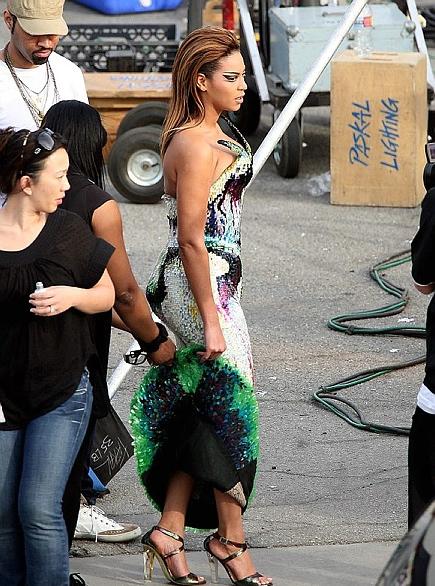 [beyonce-diva-04.jpg]