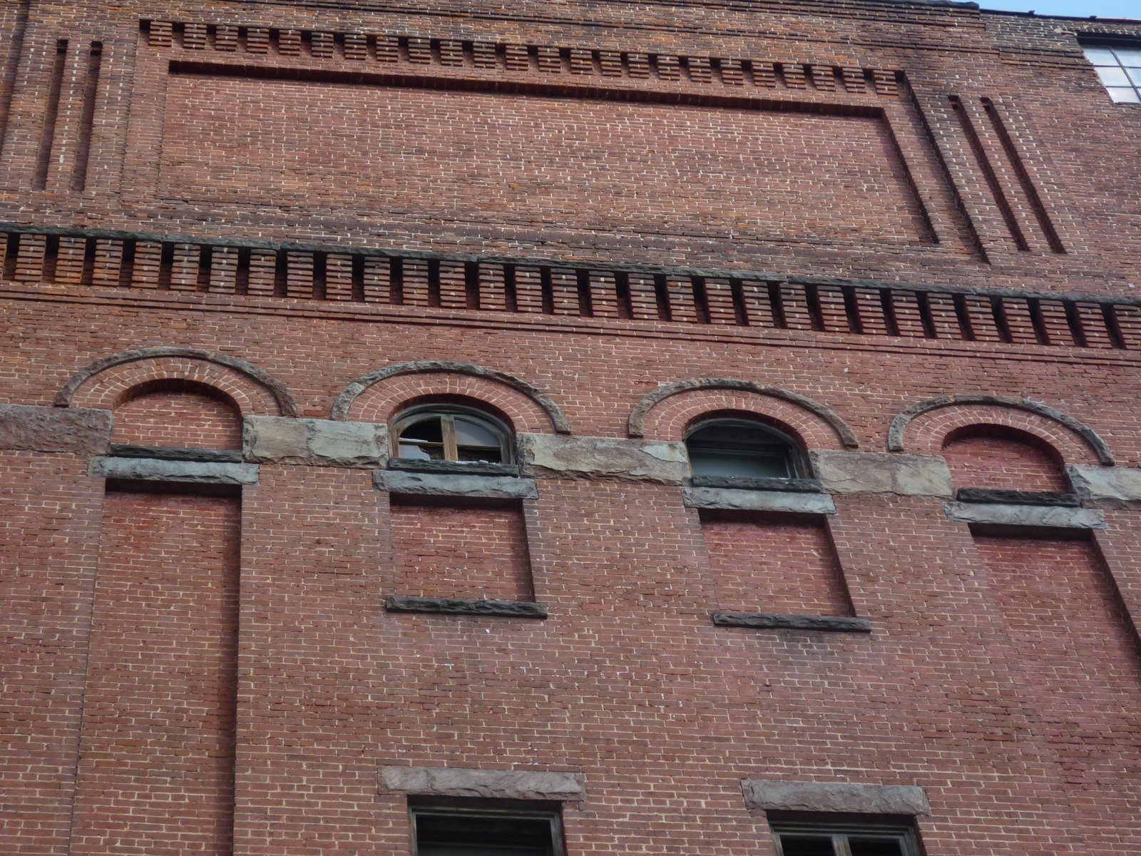 [P1000249.JPG]