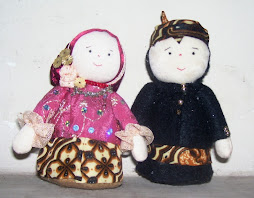 A11. Boneka Pengantin Jawa