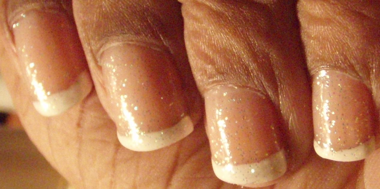 french manicure gold