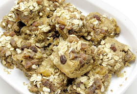 date and oat bars, adapted from Karen Barkie's Sweet and Sugarfree