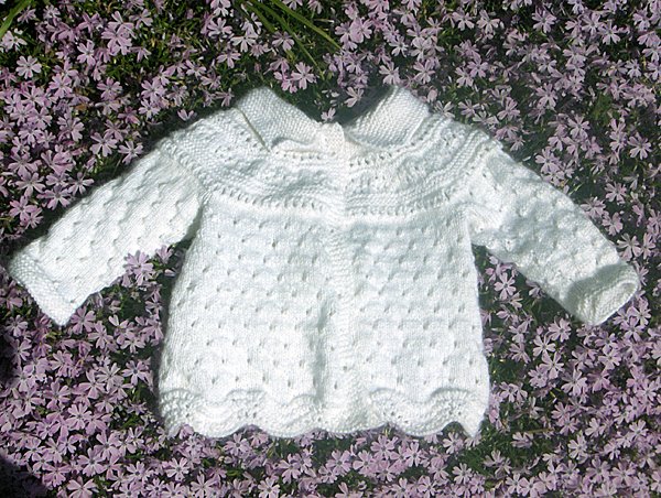 [Evie's+Sweater+(1).jpg]