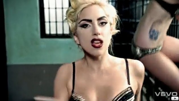 [Telephone+_+Lady+Gaga+feat.+Beyonce+10.jpg]