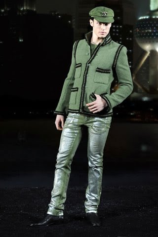 [CHANEL+Pre-Fall+2010++Paris-Shanghai+27.jpg]