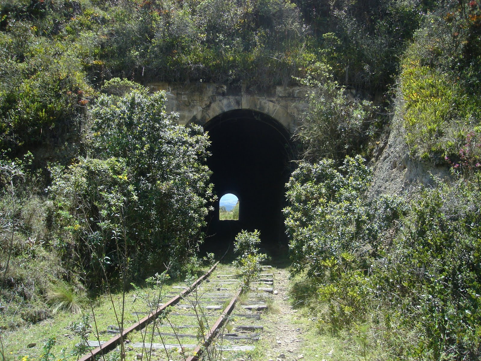 FUNDACIÓN SENDEROS Y MEMORIA EL FERROCARRIL DEL NORTE