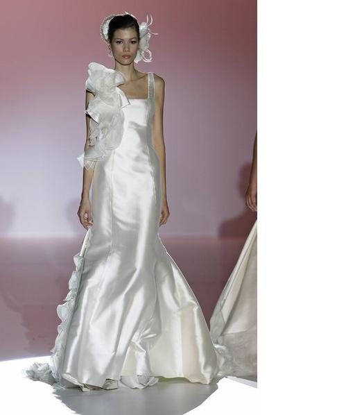 Flores nos vestidos de noiva