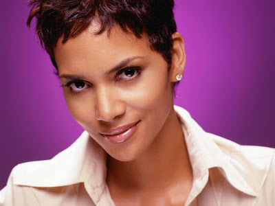 Halle Berry Sexy Wallpaper
