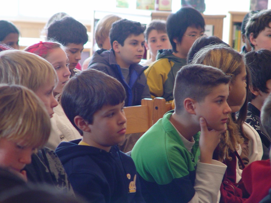 [070126+WCIS+Kids+lecture+062+a.jpg]
