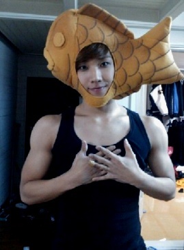 [joon+fish.jpg]