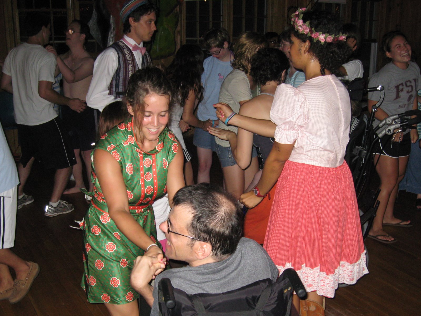 [dance3.JPG]