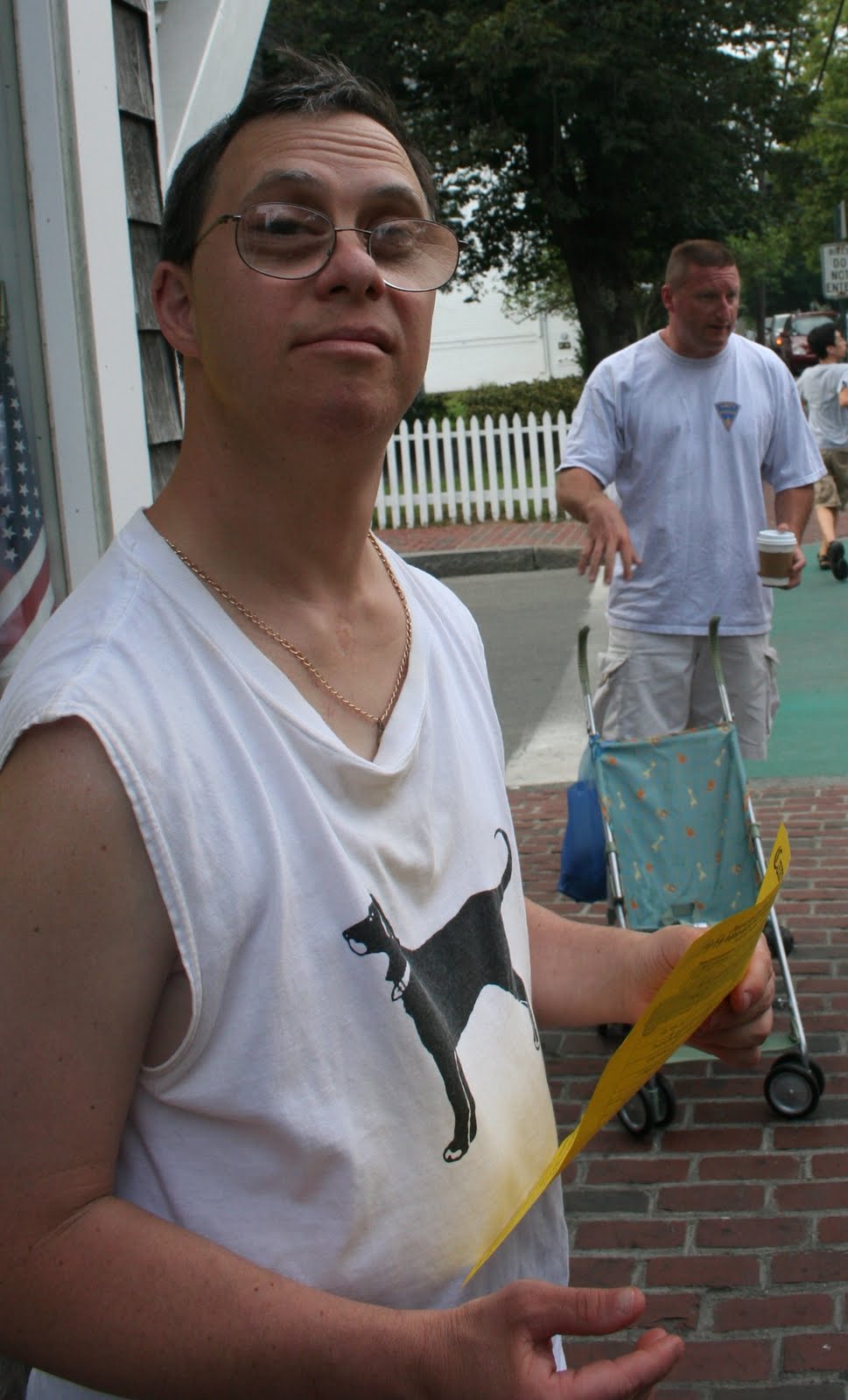 [Cy+handing+out+fliers.JPG]