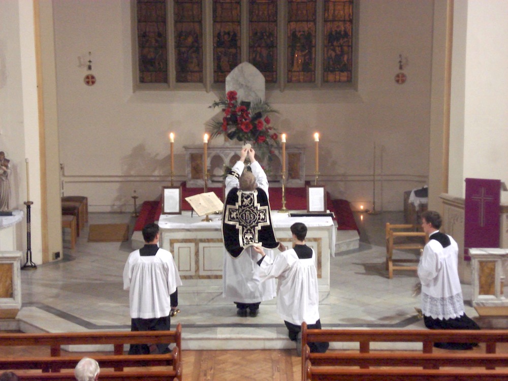 [Host.JPG]