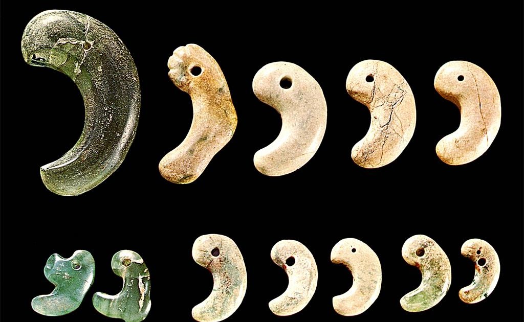 Japanese Religions and Material Culture Magatama Beads