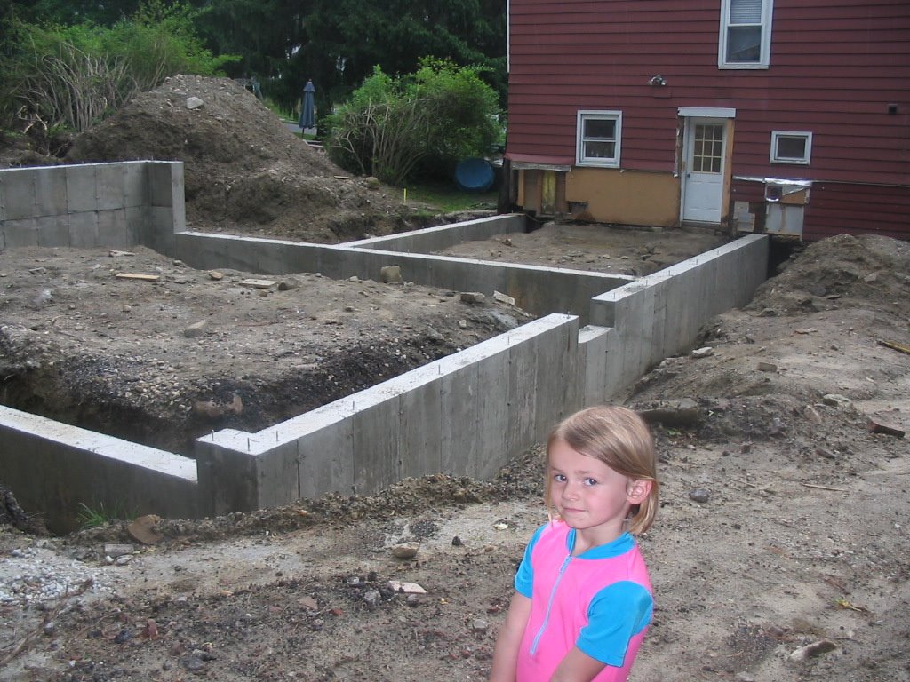 [poured+foundation.JPG]