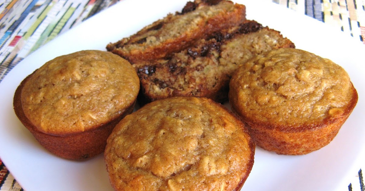 The WellFed Newlyweds Banana Chocolate Chip Oatmeal Bread