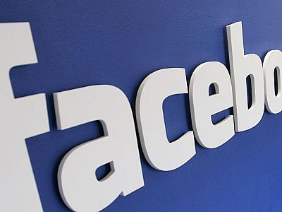 Mengubah Tampilan Facebook Aneh