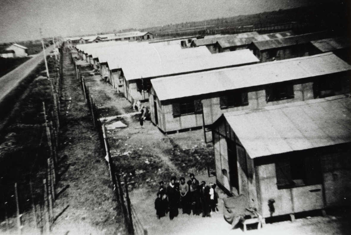 [Camp+Montreuil+1944.jpg]