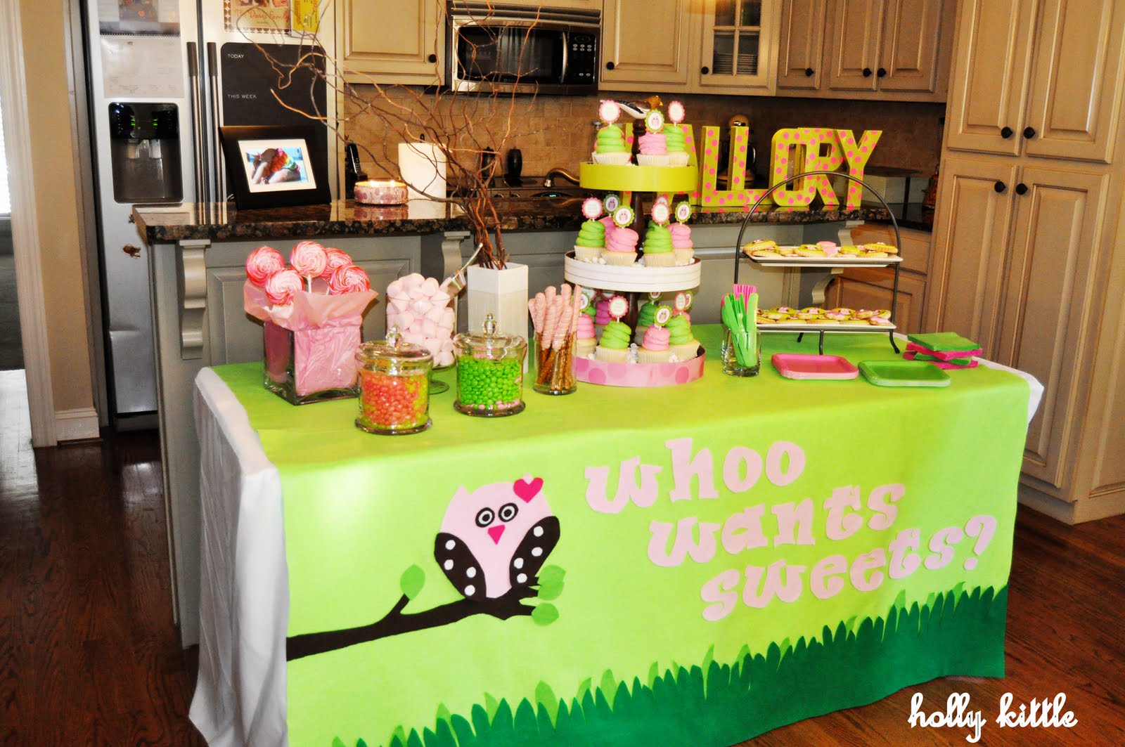 Owl Table