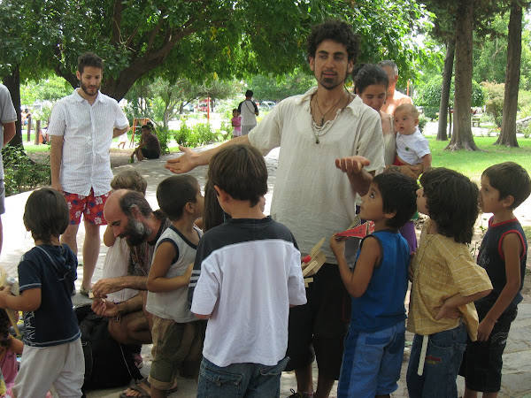 Taller de construccion de juguetes enVilla de Las Rosas (Cordoba)
