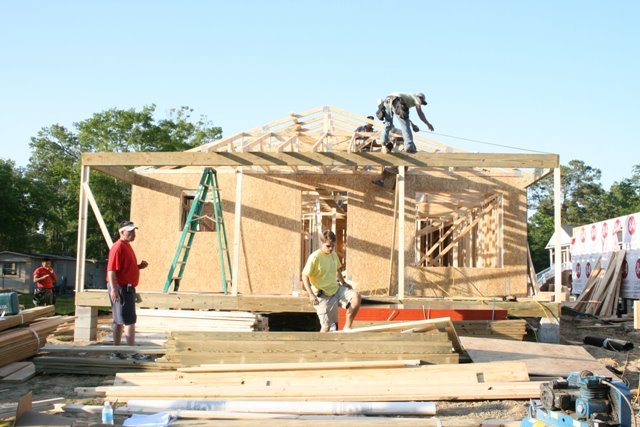 [Habitat+Builders+Blitz+2008+160.jpg]