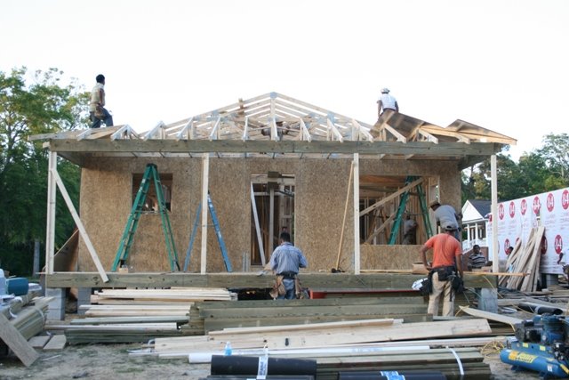 [Habitat+Builders+Blitz+2008+163.jpg]