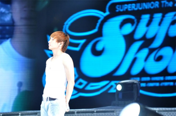 [lee+teuk.jpg]