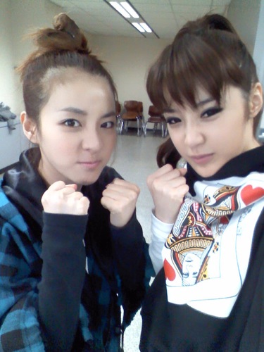 [dara091109-1.jpg]