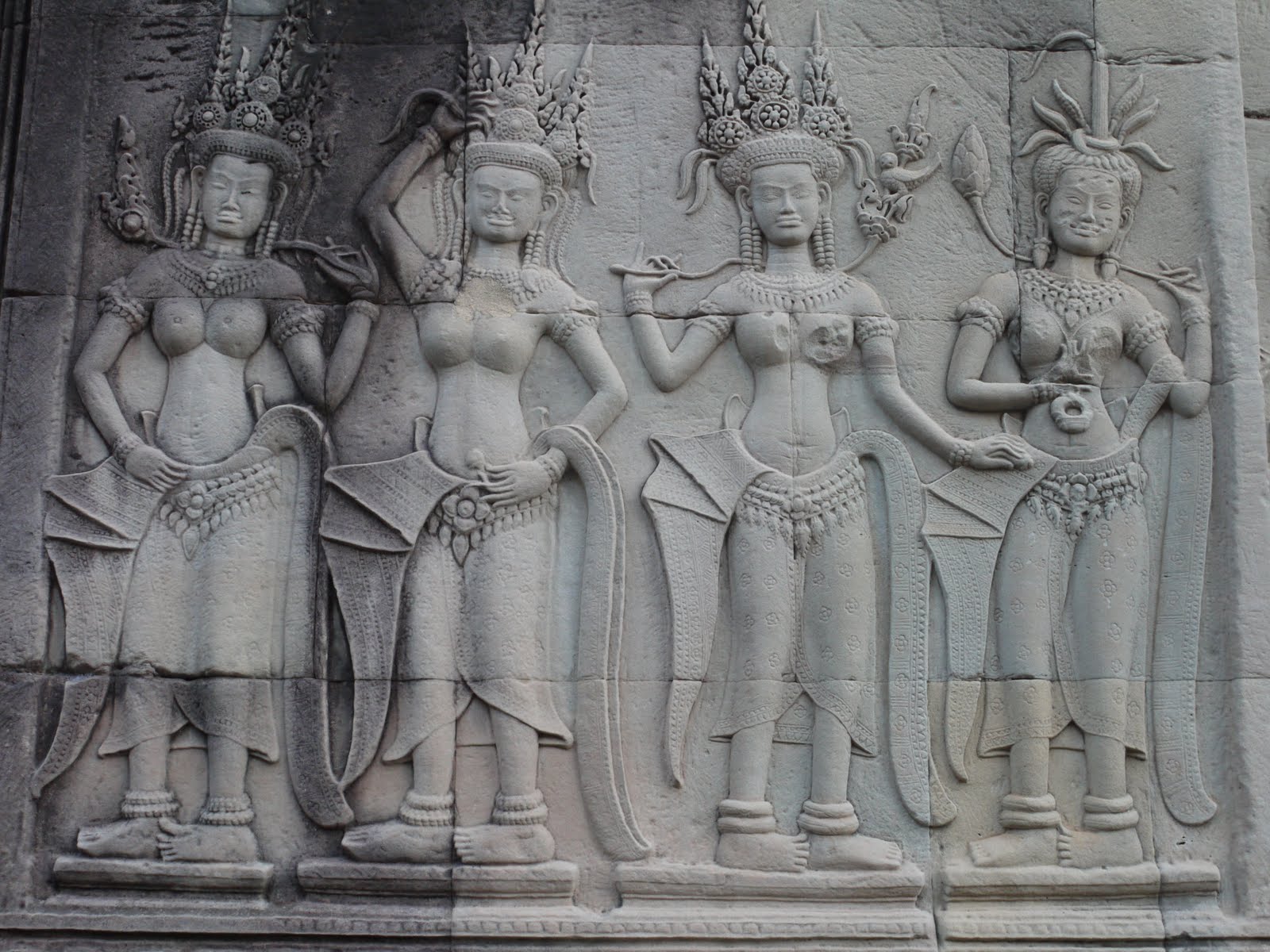 [AW+AW+Goddesses.JPG]