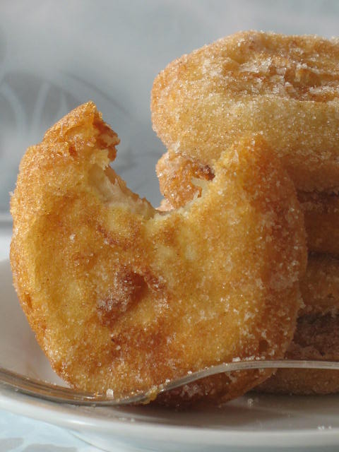 [Apple+Beignets.JPG]