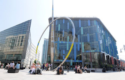 Cardiff Central Library, on The Hayes