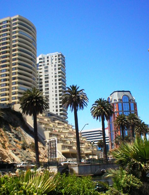[1_edificio+mar_egeo.JPG]