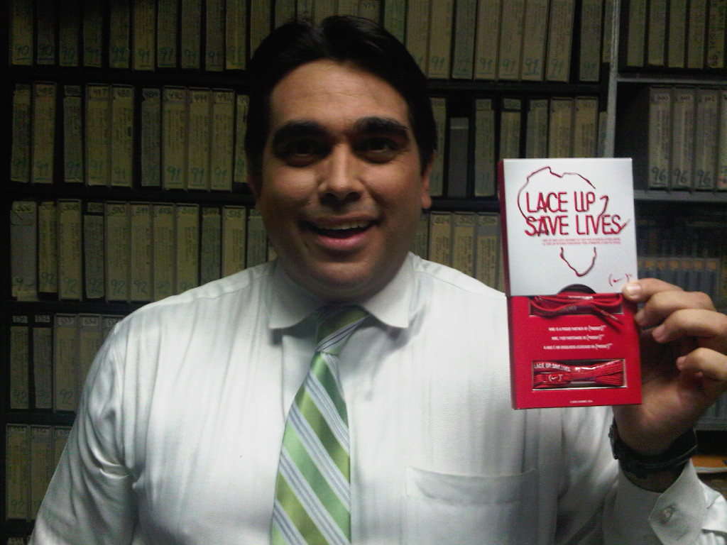 [NIKE+LACES+CASA.jpg]