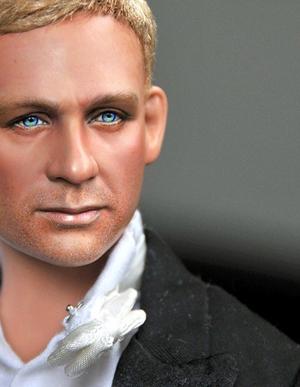 [Daniel+craig-james+bond-DOLL.jpg]