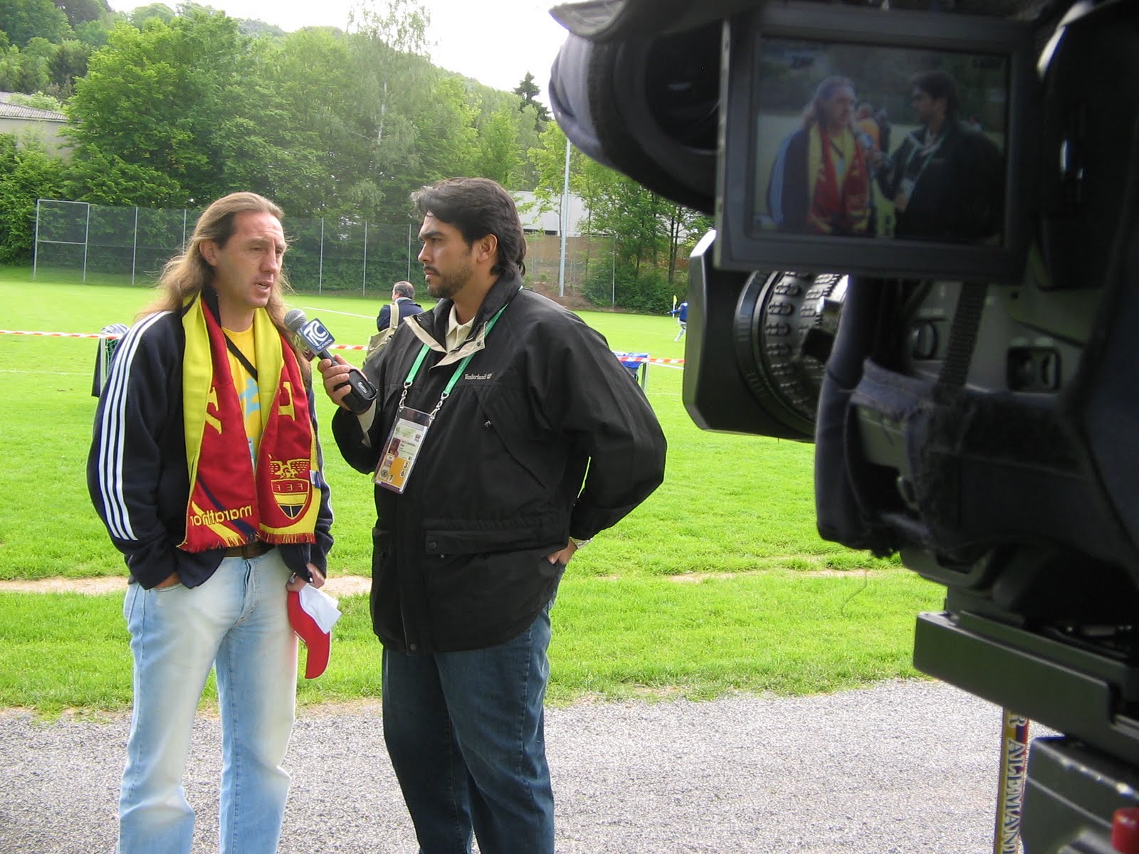 [Diego+entrevistando+a+Aguinaga.JPG]