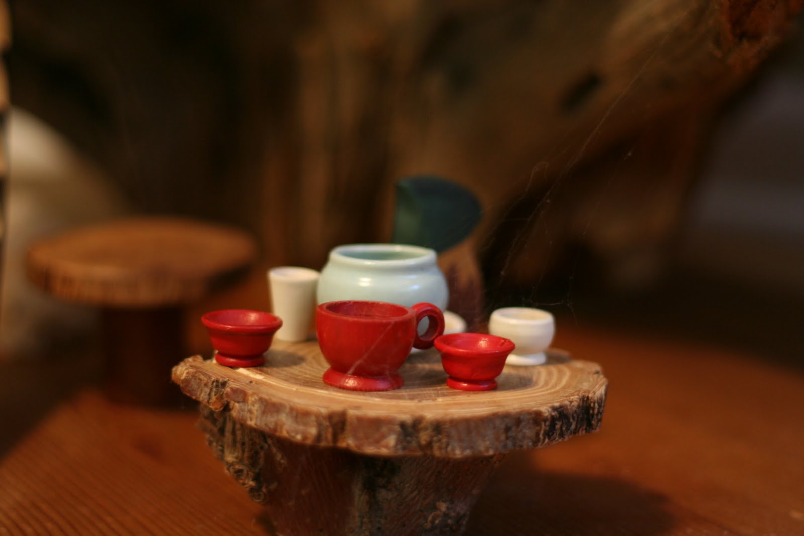 [gnome+tea+set.jpg]