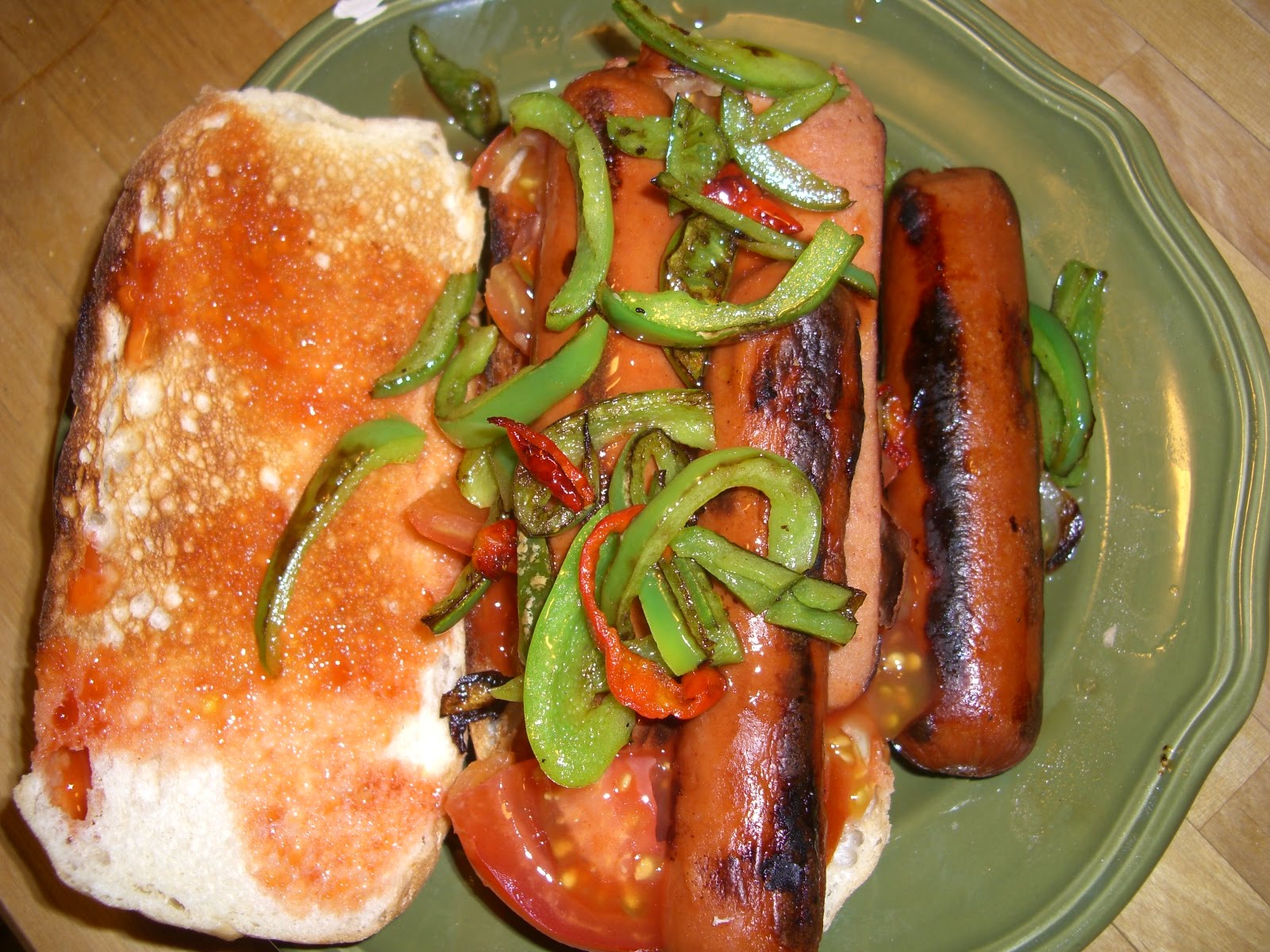 The SexyChef Liz Gourmet Hot dogs & Veggie Burgers