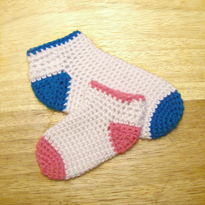 Online Crochet Patterns | Baby Socks Crochet Pattern