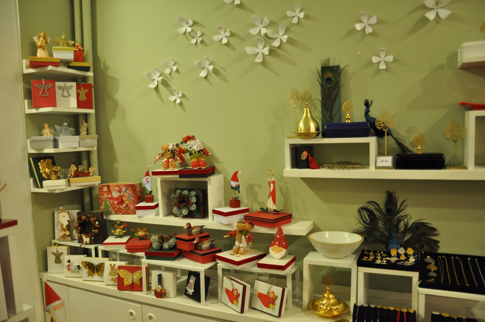 Bayan Mor: Yılbaşı Akşamı İçin Hediye Önerileri&hellip;