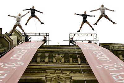 Vertical fashion show Vertical fashion show