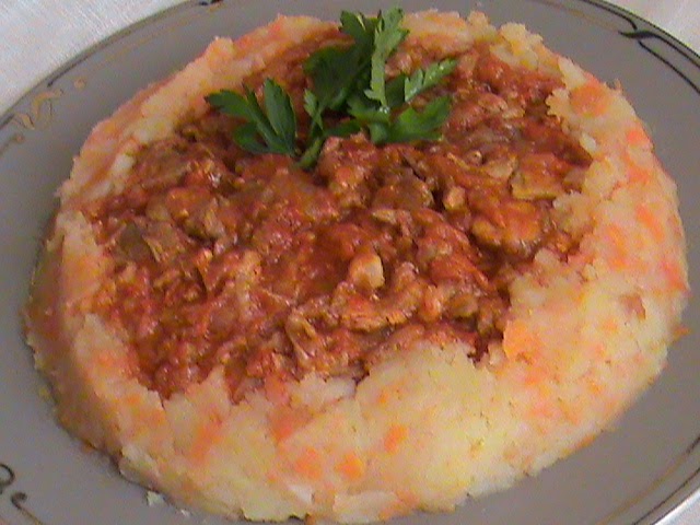 MUTFAKTAKİ RÜYA PATATES HAVUÇ PÜRELİ TAS KEBABI