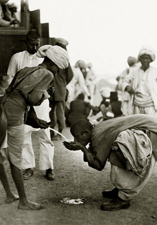 [untouchable-rules-india-1920.jpg]