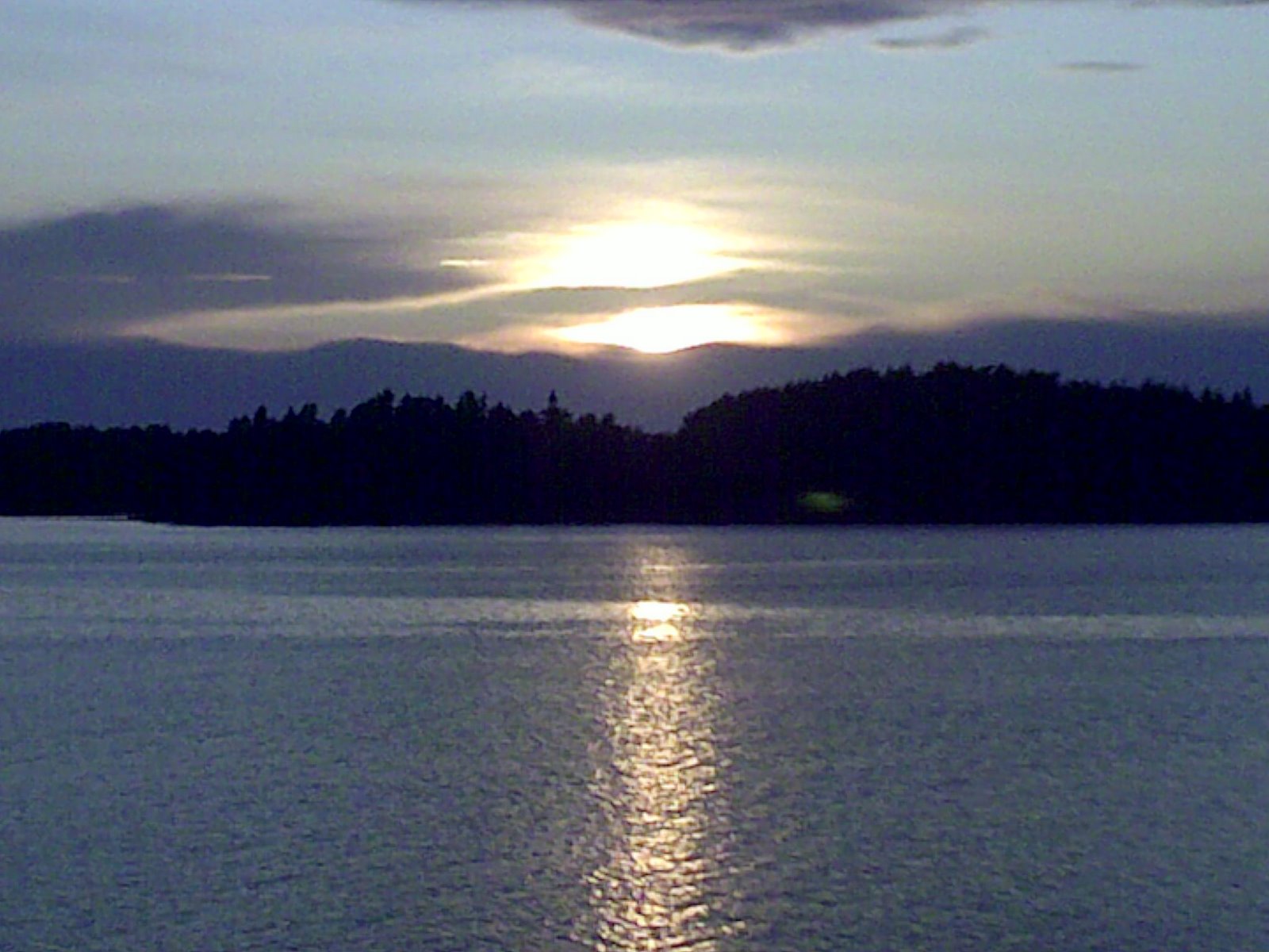 [10082009438-768537.jpg]